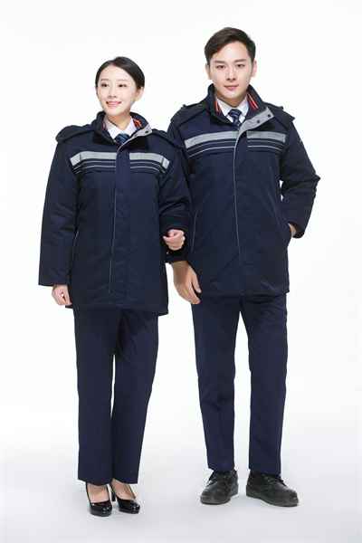 怎樣(yàng)預防工作服洗久會(huì)變白