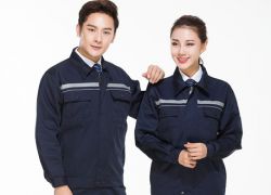 質量好(hǎo)的工作服廠家好(hǎo)在哪裡(lǐ)   20年定制經(jīng)曆+個性化定制,提升企業形象  -風華服裝值得您選擇的廠