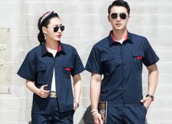 工作服廠家哪家好(hǎo)  20年定制經(jīng)曆+個性化定制,提升企業形象  -風華服裝值得您選擇的廠家